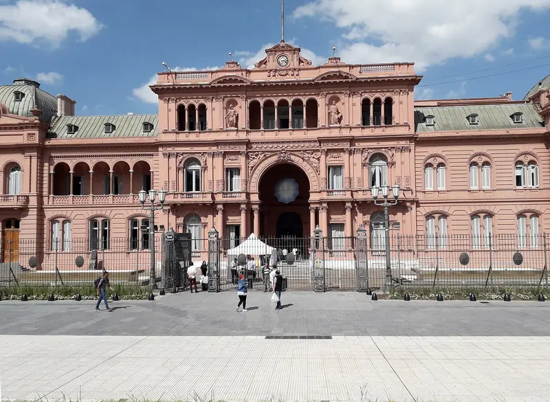 Buenos Aires Private City Tour by Car — casa rosada